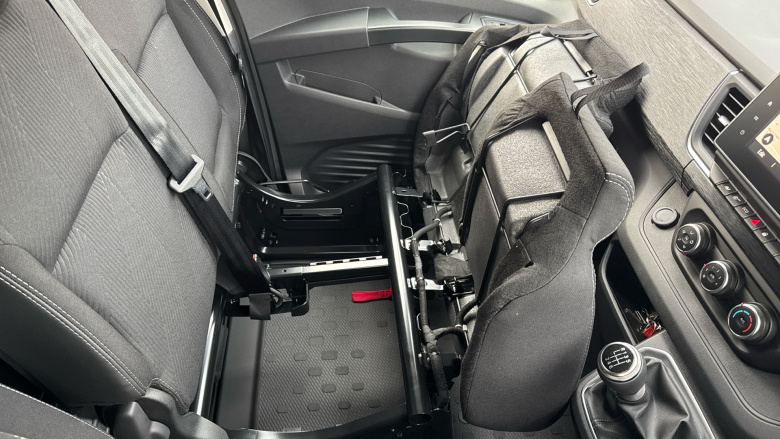 Renault Trafic Swb Diesel SL30 Blue dCi 150 Extra [Safety] Van